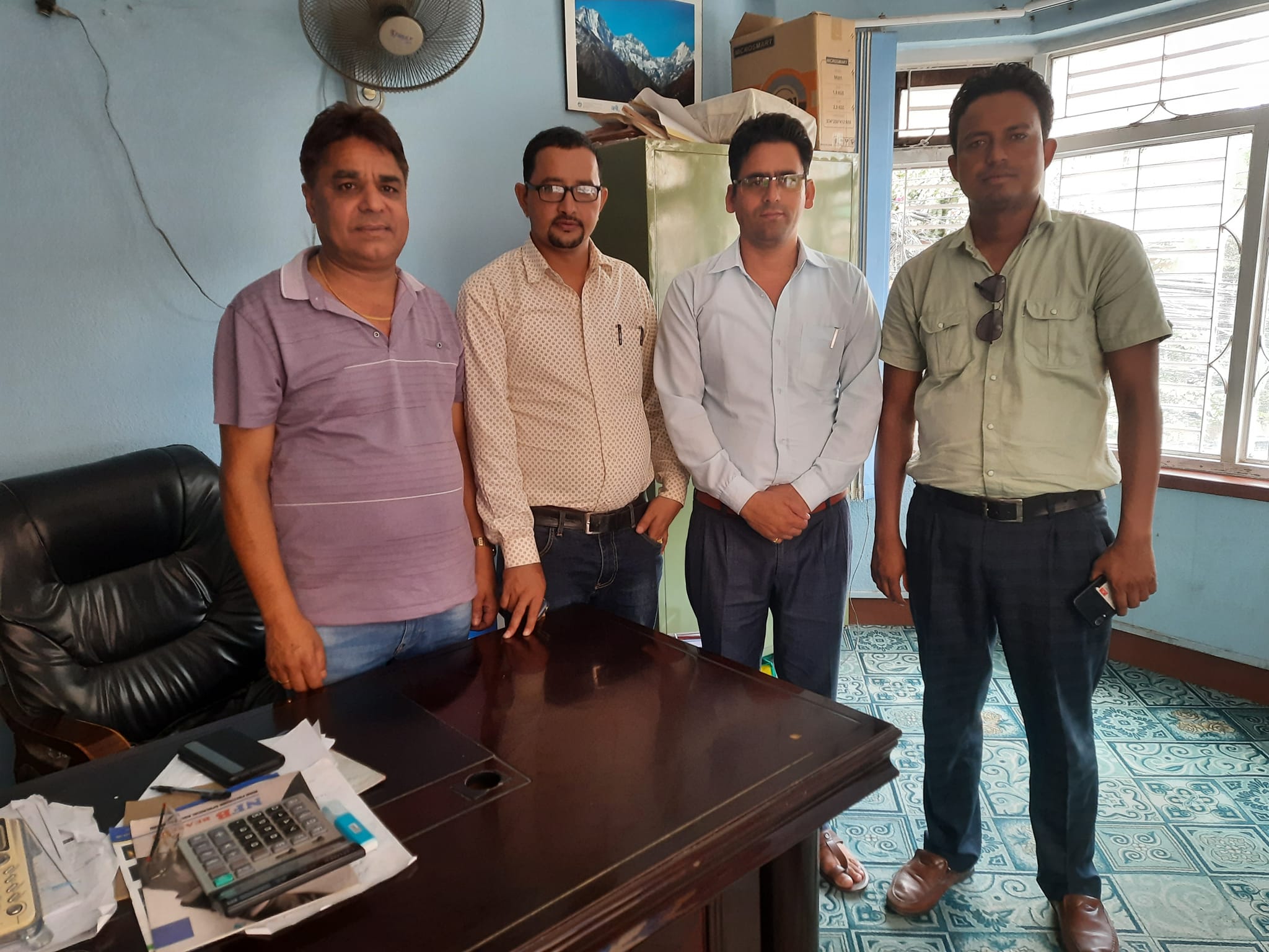 निर्माण व्यवसायी बिष्टले गरे बैतडीको गलिनाथ माविलाई चार लाख सहयोग